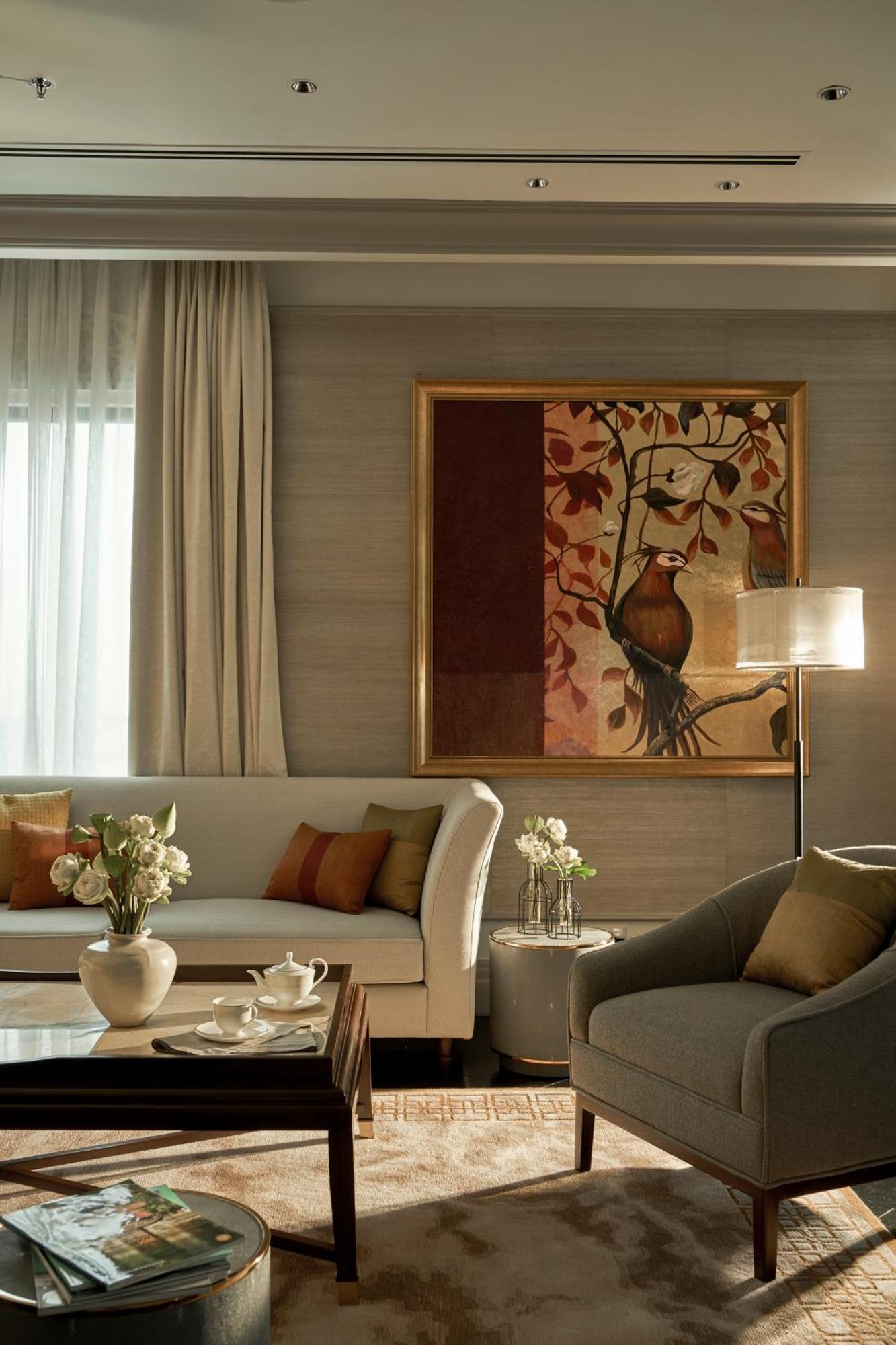 Mai House Saigon Hotel Ho Chi Minh-staden Exteriör bild A living room at The Oberoi, Mumbai
